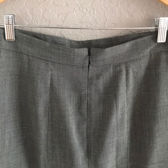 Herringbone Pencil Skirt by Ann Taylor 6 petite - Picture 3 of 8